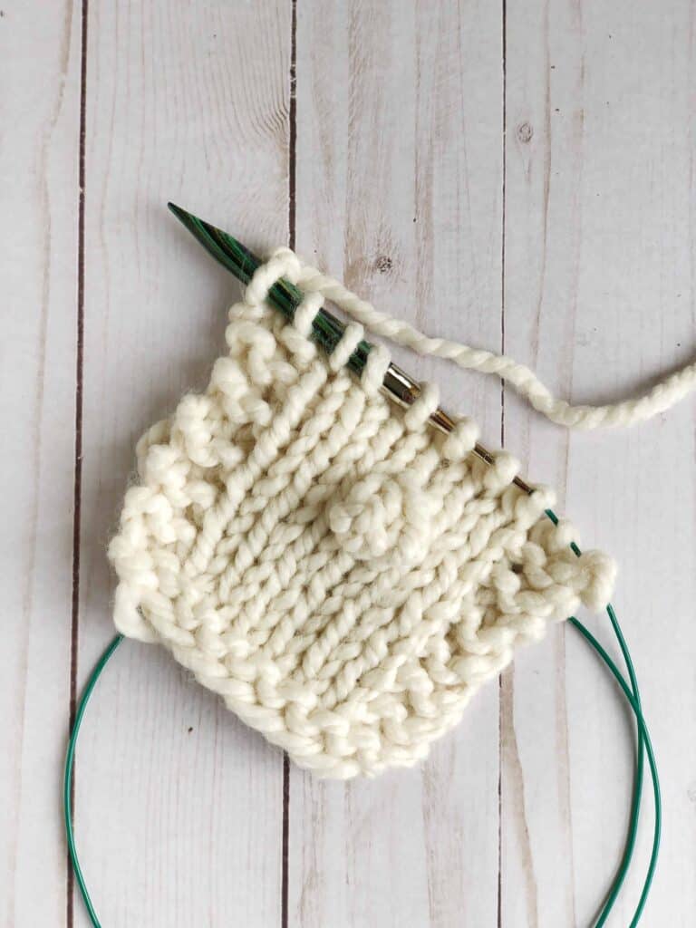 How to knit a bobble stitch